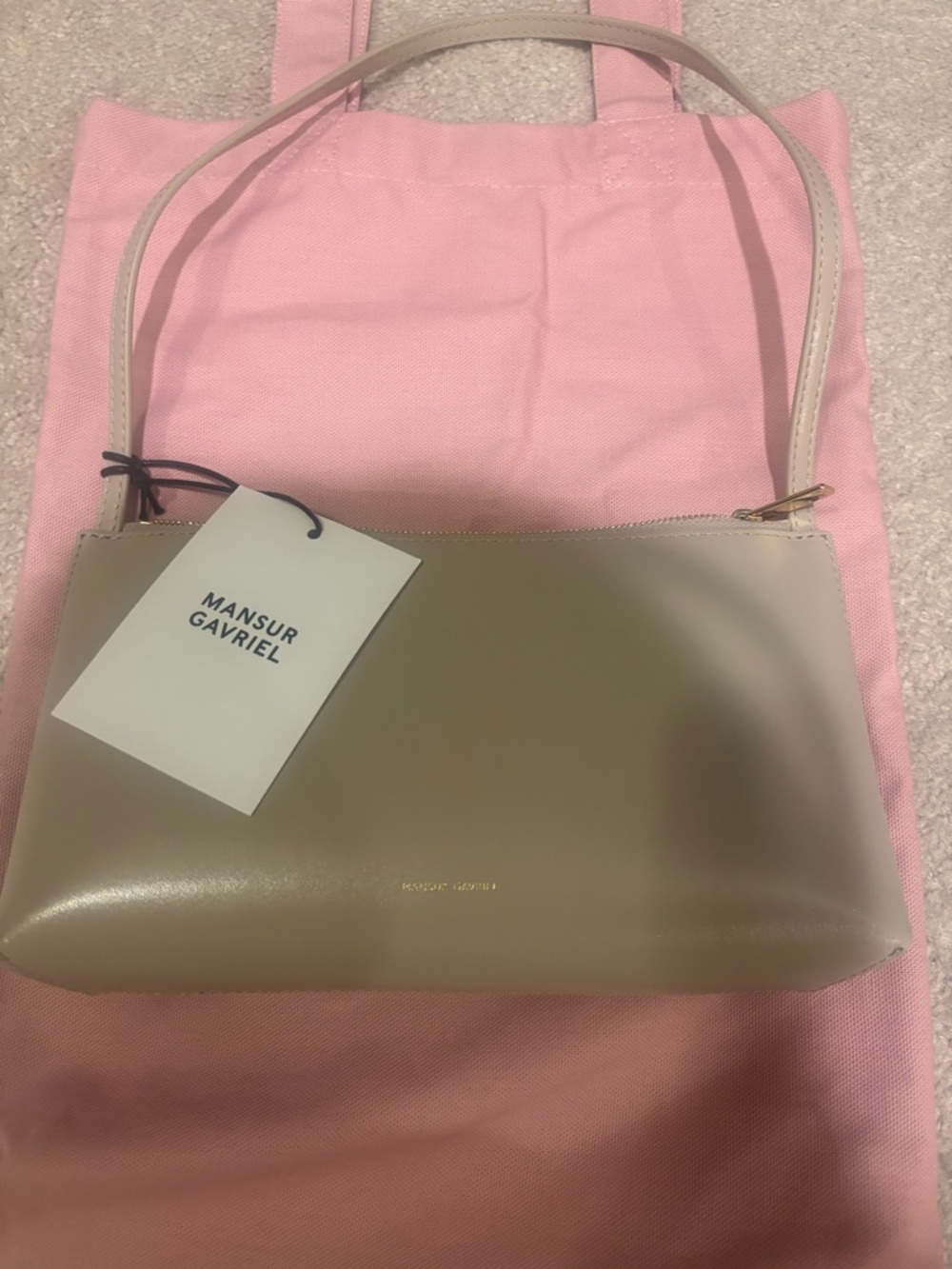 NWT! Mansur Gavriel Gaia Leather Shoulder Bag in light grey - Picture 5 of 9